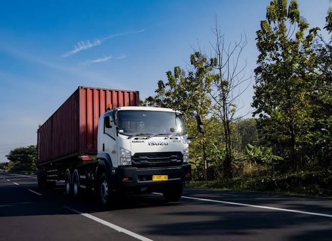 Kontribusi Isuzu Menggerakkan Roda Perekonomian Indonesia