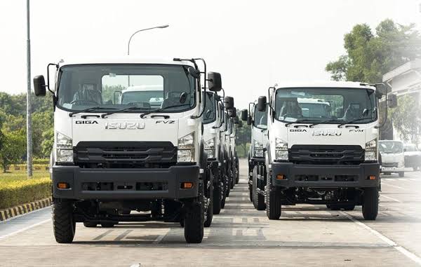 Isuzu Giga: Varian dan Keunggulan Truk Tangguh untuk Bisnis Anda